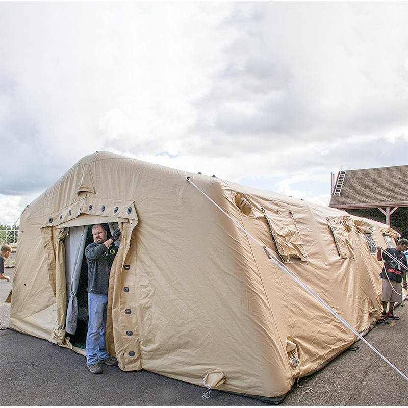 5.6x9.95m 다목적 중형 신속 배치 대피소 저압 팽창식 텐트